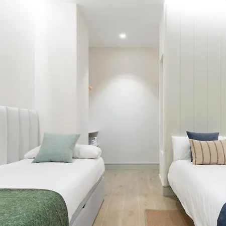 Prado Rooms 46-3