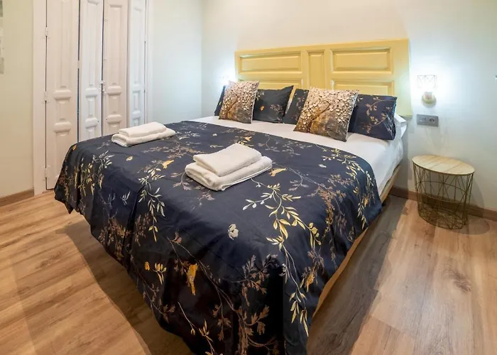 Bedrooms 1.5 Bathrooms Furnished - Justicia - Refurbished - MintyStay
